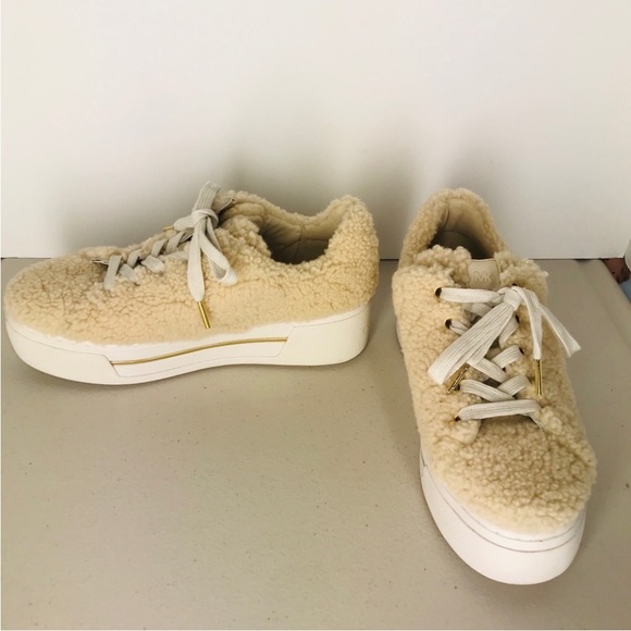 Michael Kors Women’s Ashlyn Sherpa Platform Sneakers Sz 7.5 - Picture 3 of 6